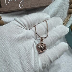 Elegant Rose Gold Heart Pendant Necklace